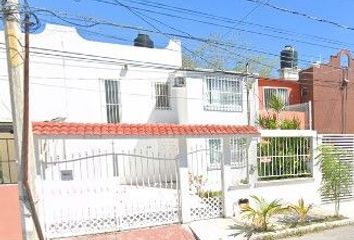 Casa en  Zac Nicte Sm 50, San José Bonampak, Cancún, Quintana Roo, México