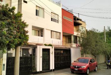 Departamento en  Calle Manuel Almenara, Miraflores, Perú