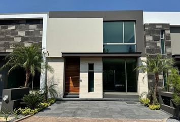 Casa en fraccionamiento en  Vistas Altozano, Bosque Monarca, Michoacán, México