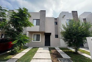 Casa en  Rincones Del Marqués Fraccionamiento, Avenida Del Marques, Santiago De Querétaro, Querétaro, México