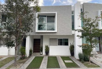 Casa en condominio en  Avenida Paseo Natura 40, Zapopan, Jalisco, México