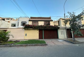 Casa en  Calle Buenos Aires 142, La Molina, Perú