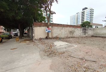 Terreno Comercial en  Av. 24 75, Manta, Ecuador