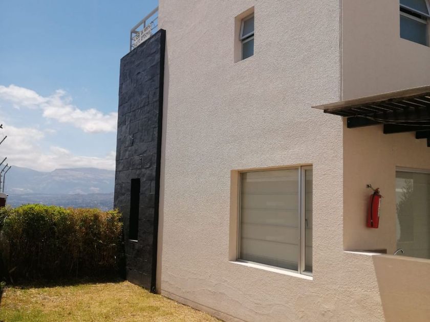 venta Casa en Cumbayá, Quito (33875) icasas.ec