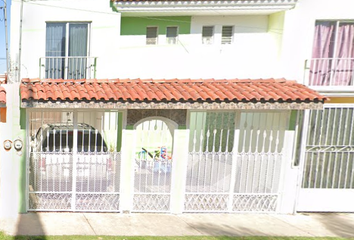 Casa en  Adalberto Navarro Sánchez 1057, Los Arrayanes, Guadalajara, Jalisco, México