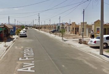 Casa en  Avenida Frades, Lomas Altas, Mexicali, Baja California, México