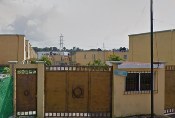 Casa en condominio en  Callejon Guayabos, Lazaro Cardenas, Cuernavaca, Morelos, México