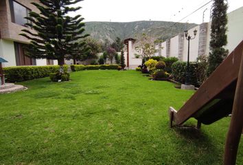 Casa en  Huiragchuros & Razu Razu, Quito, Ecuador