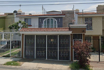 Casa en  Guadalajara Encinos, Calle Eutimio Pinzón, Lomas De Independencia, Guadalajara, Jalisco, México