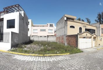 Terreno Comercial en  Urbanización Los Arupos, Marqueza De Solanda, Quito, Ecuador