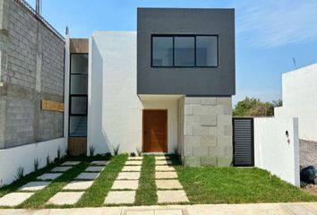 Casa en fraccionamiento en  Fraccionamiento Lomas De La Rioja, Veracruz, México