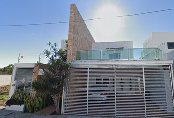 Casa en  Calle 18c, Colonia Altabrisa, Mérida, Yucatán, México