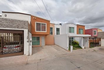 Casa en fraccionamiento en  Calle Orión, El Ciprés, Durango, 34038, Mex