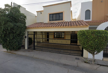 Casa en  Fraccionamiento Los Portales, Avenida Provincia Albacete, Los Portales, 83247 Hermosillo, Sonora, México