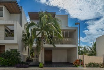 Casa en  La Laguna I, Avenida Puerto Cancun, Puerto Juarez, Zona Hotelera, Cancún, Quintana Roo, México