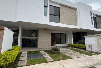 Casa en fraccionamiento en  Residencial La Cima, Boulevard Jose María Morelos, San Pablo Poniente, León, Guanajuato, México