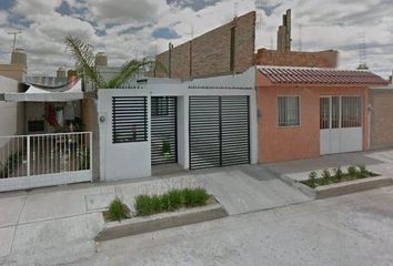 37 casas en venta en Fraccionamiento Paseos de La Providencia, San  Francisco de los Romo 