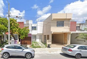 Casa en fraccionamiento en  Sm 24, Cancún, Quintana Roo, México