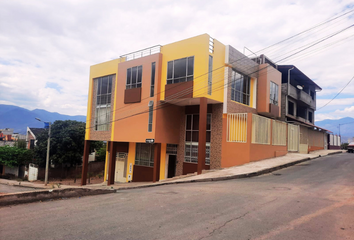 Casa en  Avenida Isidro Ayora, Catamayo, Ecuador