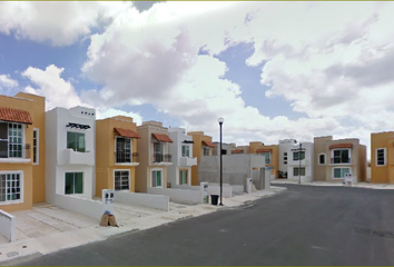 Casa en fraccionamiento en  Sm 32, Gran Santa Fe, Cancún, Quintana Roo, México