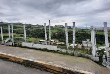 Terreno Comercial en  Cutuglahua, Ecuador