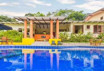 Villa-Quinta en  Via Vereda Chucuni, Ibagué, Tolima, Colombia