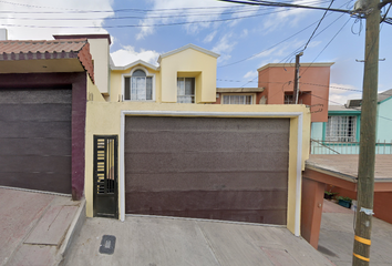 Casa en  Av. 37 Sur, Urias, Tijuana, Baja California, México