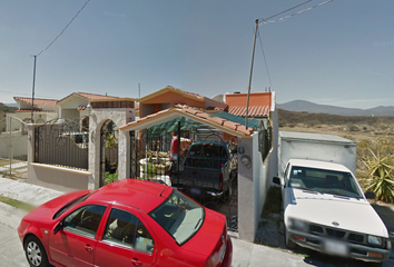 Casa en  Cornejo Valencia, Colinas, Uriangato, Guanajuato, México
