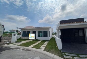 Casa en  Fraccionamiento Lomas De Cocoyoc, Atlatlahucan