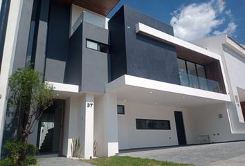 Casa en fraccionamiento en  Parque Gran Reserva, Boulevard De Las Cascadas, Lomas De Angelópolis, Puebla, México