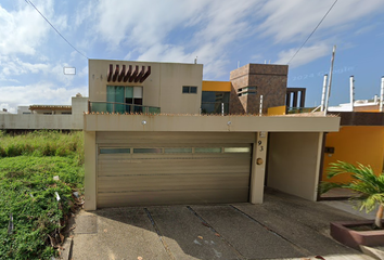 Casa en  Cerrada De Rufino Tamayo, Paraiso Coatzacoalcos, Coatzacoalcos, Veracruz, México