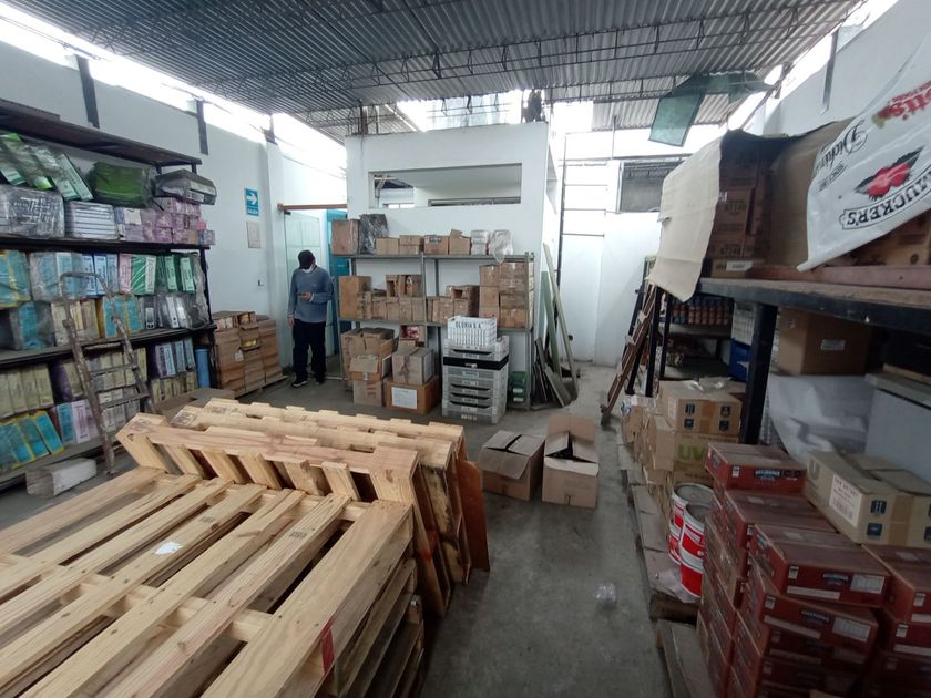 alquiler Local comercial en Risso, Lince (E01245)