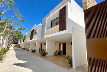 Casa en condominio en  Temozon Norte, Mérida, Yucatán, México