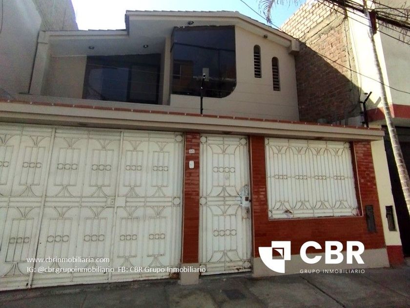 Casa en venta Los Olivos, Lima
