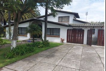 Terreno Comercial en  Av. Interoceánica, Puembo, Ecuador