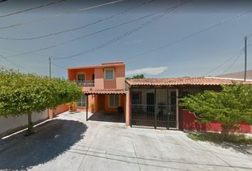 Casa en  Lomas Del Centenario, Villa De Álvarez, Colima, México