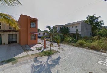 Casa en  Pino Suárez, Villas Las Palmas, Las Juntas, Jalisco, México