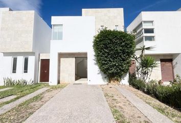 Casa en fraccionamiento en  Residencial Nuevo Villaverde, Circuito Villaluz, Villaverde, San Luis Potosí, México