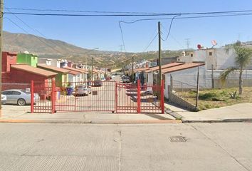 Casa en fraccionamiento en  Lomas De Puertecitos 247, Lomas De La Presa, Ensenada, Baja California, México