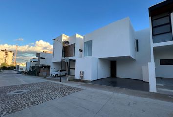 Casa en condominio en  St. Angelo Residence, Avenida Eugenio Garza Sada, Aguascalientes, México