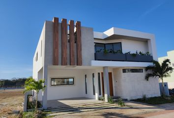 Casa en fraccionamiento en  Carretera A Antón Lizardo, Alvarado, Veracruz De Ignacio De La Llave, 95264, Mex