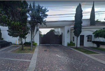 Casa en fraccionamiento en  Av Pablo Neruda 4215, Zapopan, Jalisco, México