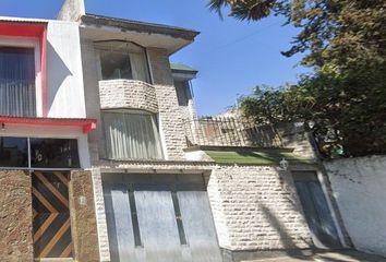 Casa en fraccionamiento en  Tlatelolco, Barrio De Santa Bárbara, Toluca De Lerdo, Estado De México, México