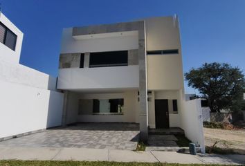 Casa en fraccionamiento en  Lomas Punta Del Este Residencial, Boulevard Juan Alonso De Torres Poniente, Lomas Punta Del Este, León, Guanajuato, México