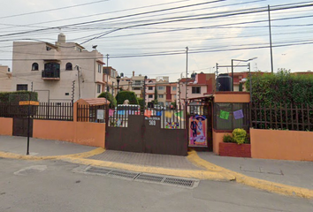 Casa en condominio en  Deportivo Valle De Las Pirámides, Unidad Habitacional Valle Del Tenayo, Tlalnepantla De Baz, Estado De México, México