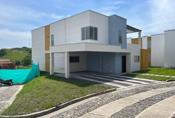 Casa en  Condominio Altos De La Vitrina, Cartago, Valle Del Cauca, Colombia