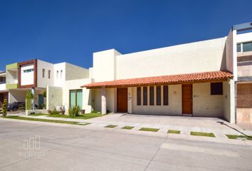 Casa en condominio en  Av. Ecónomos 5980, El Carmen Hábitat, Arcos De Guadalupe, Zapopan, Jalisco, México