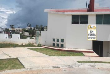 Casa en fraccionamiento en  Punta Altozano, Michoacán, México