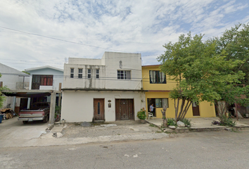 Casa en fraccionamiento en  Nicolas Bravo, Miguel Alemán, Cdad. Victoria, Tamaulipas, México