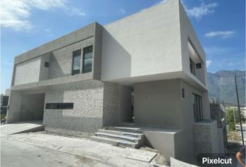 Casa en fraccionamiento en  Castaños Del Vergel, Girasoles, Sin Nombre De Colonia 51, Monterrey, Nuevo León, México
